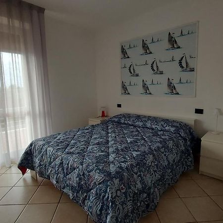 Appartamento Santa Costanza Con Piscina 圣温琴佐 外观 照片