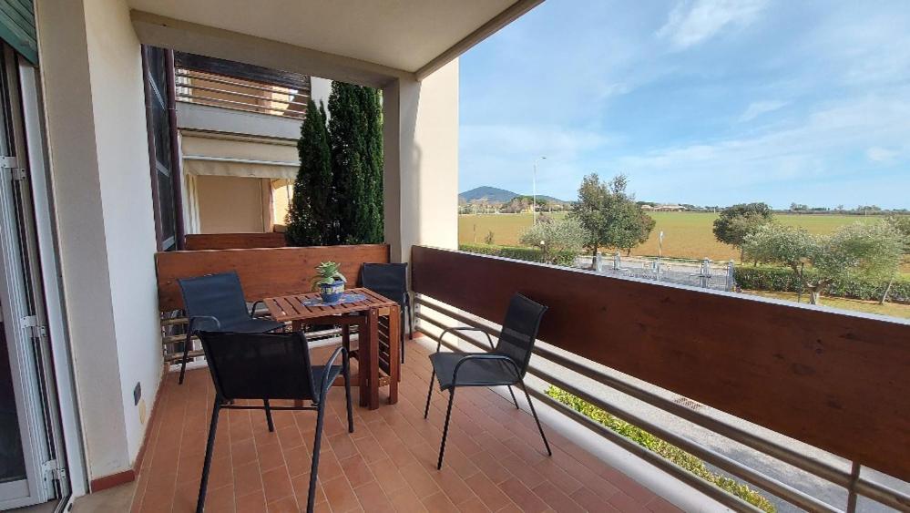 Appartamento Santa Costanza Con Piscina 圣温琴佐 外观 照片