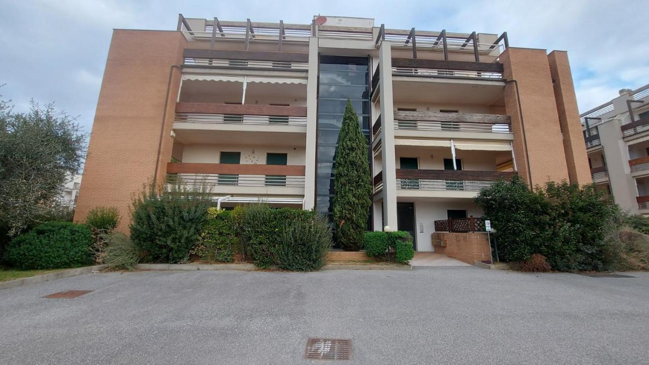 Appartamento Santa Costanza Con Piscina 圣温琴佐 外观 照片